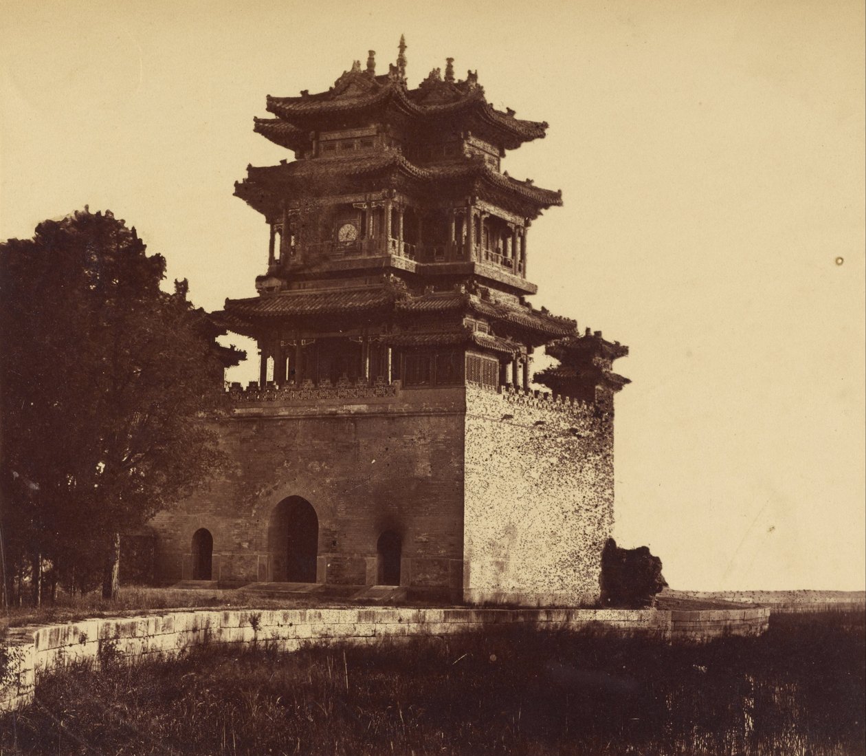 A császári nyári palota a Burning Yuan Ming Yuan előtt, 1860. október 18 -án alkotó: Felice Beato