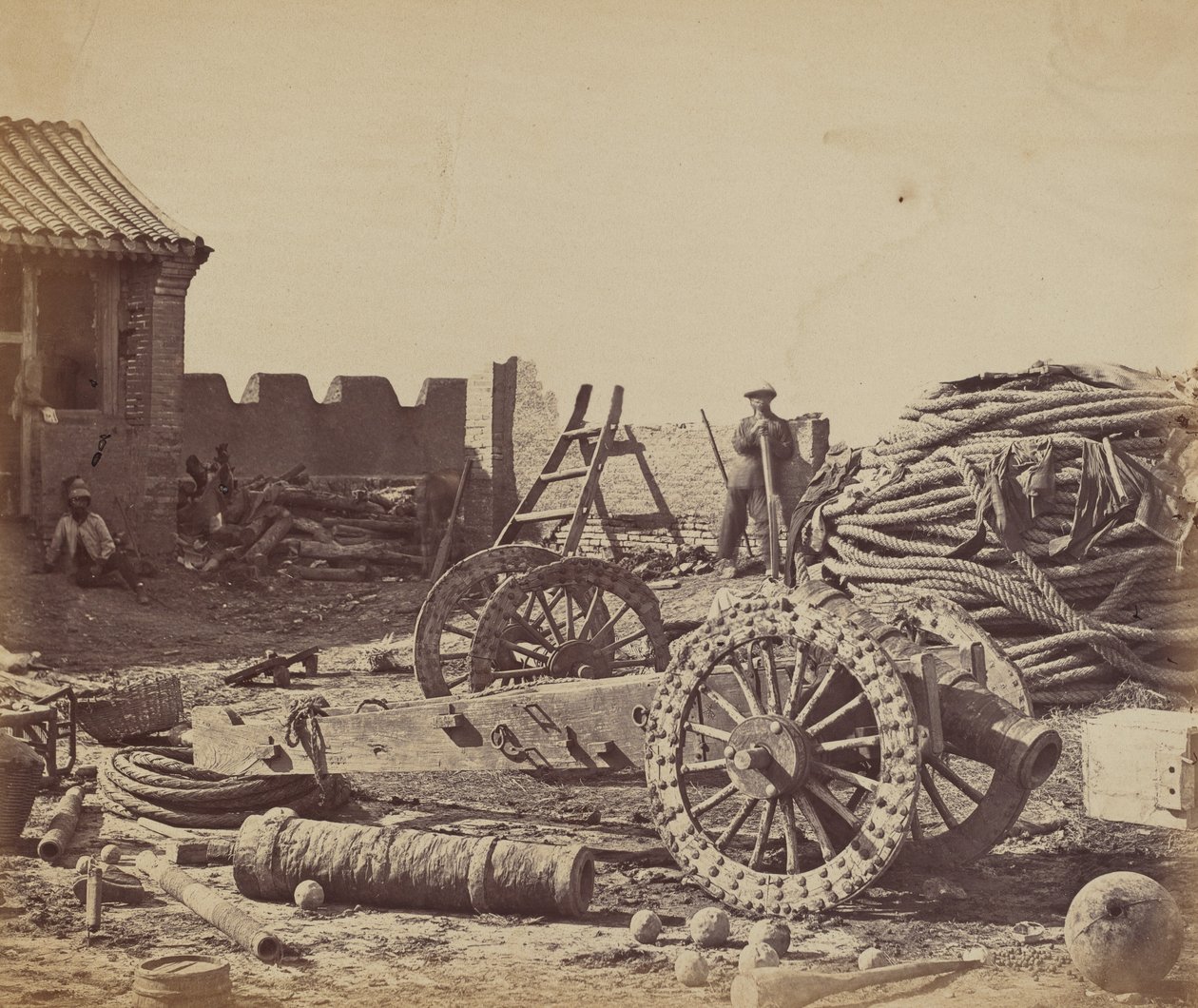 A Pehtang-erőd belseje, amelyen a folyóirat és a fából készült fegyver látható, 1860. augusztus 1., 1860. alkotó: Felice Beato