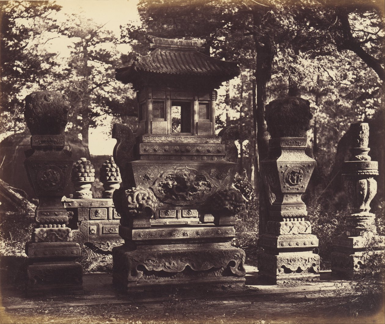 A sír belseje a Peking melletti raktárban alkotó: Felice Beato