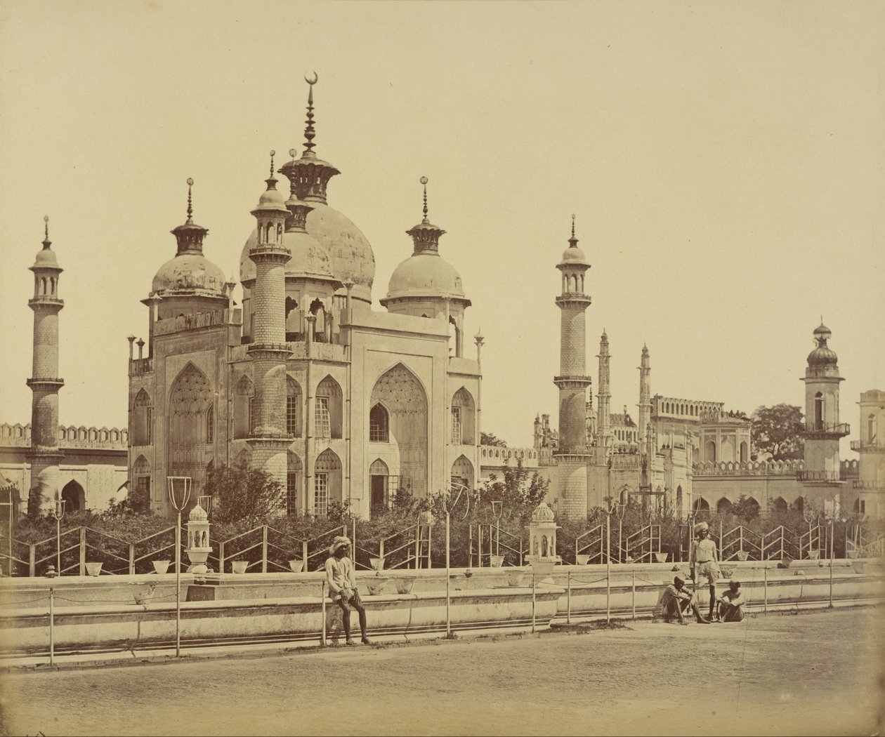 Mecset a Hussainabad Imambara -ban alkotó: Felice Beato