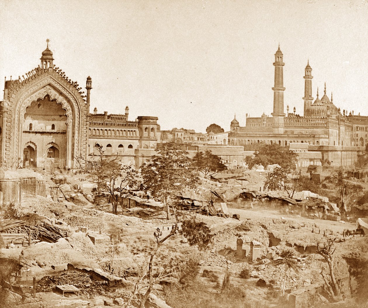 Room-i-darwazar vagy a Konstantinápolyi kapu, Lucknow alkotó: Felice Beato