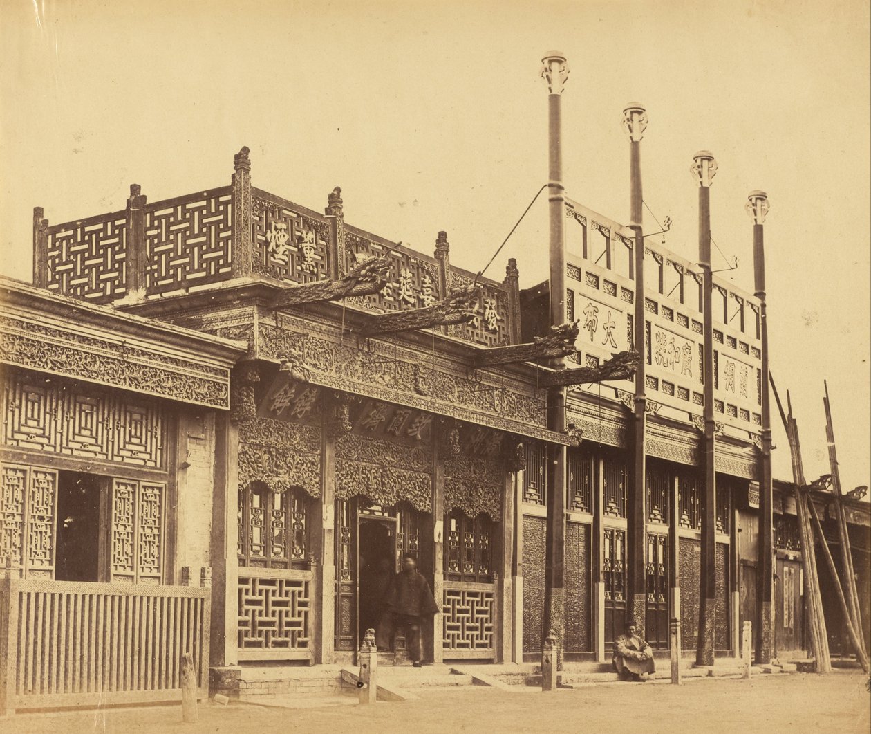 Utca és üzletek Pekin tatárvárosában, 1860. október 29 alkotó: Felice Beato