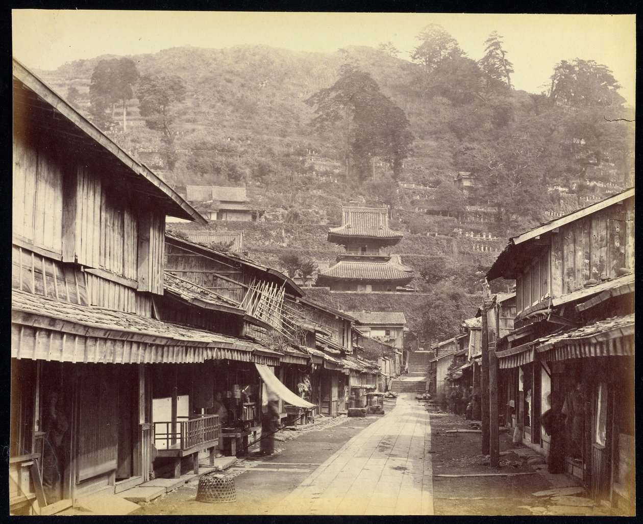 Temple Street, Native Town, Nagasaki alkotó: Felice Beato