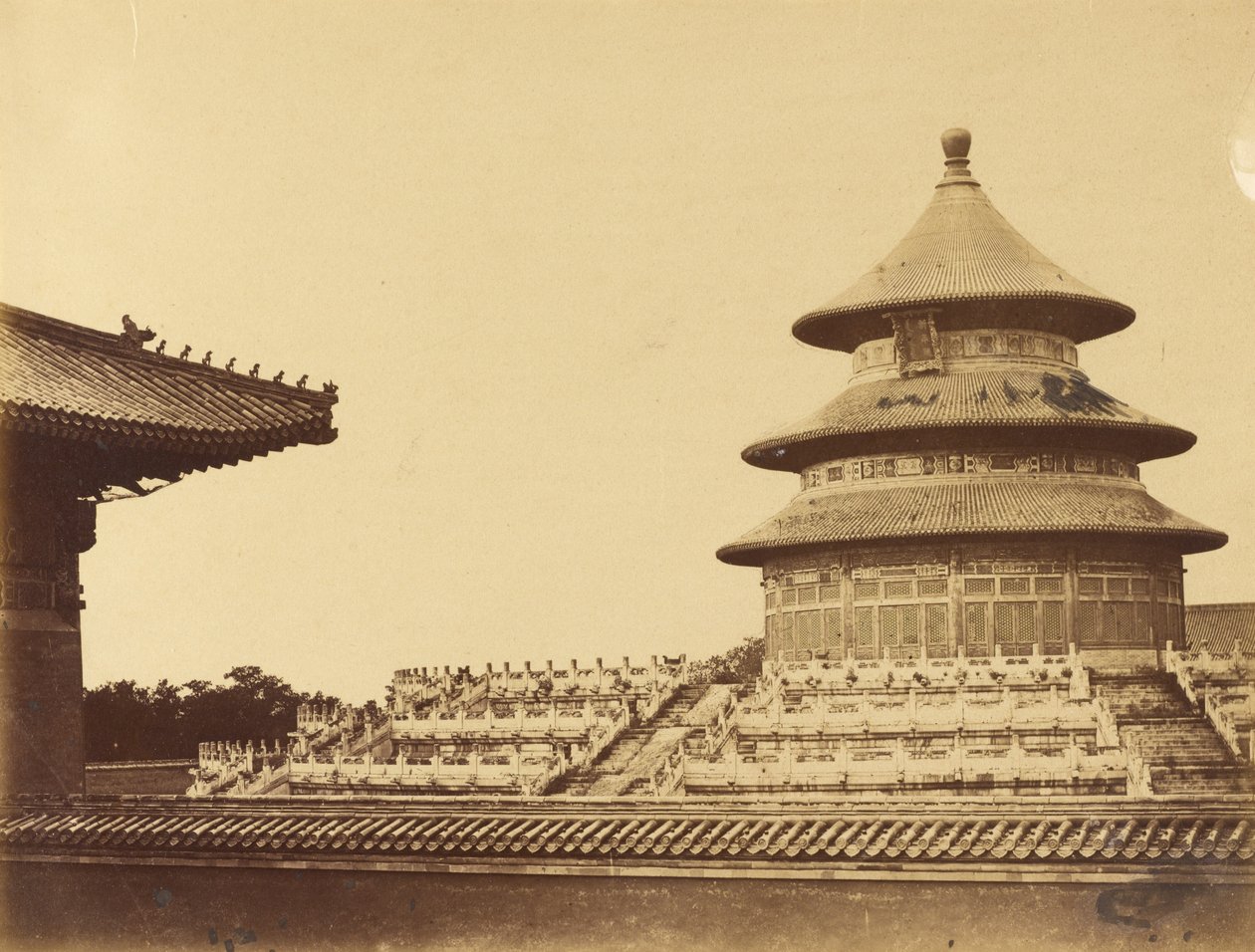 Mennyei templom a helyről, ahol a papokat elégetik a kínai Pekin városában. 1860. október alkotó: Felice Beato