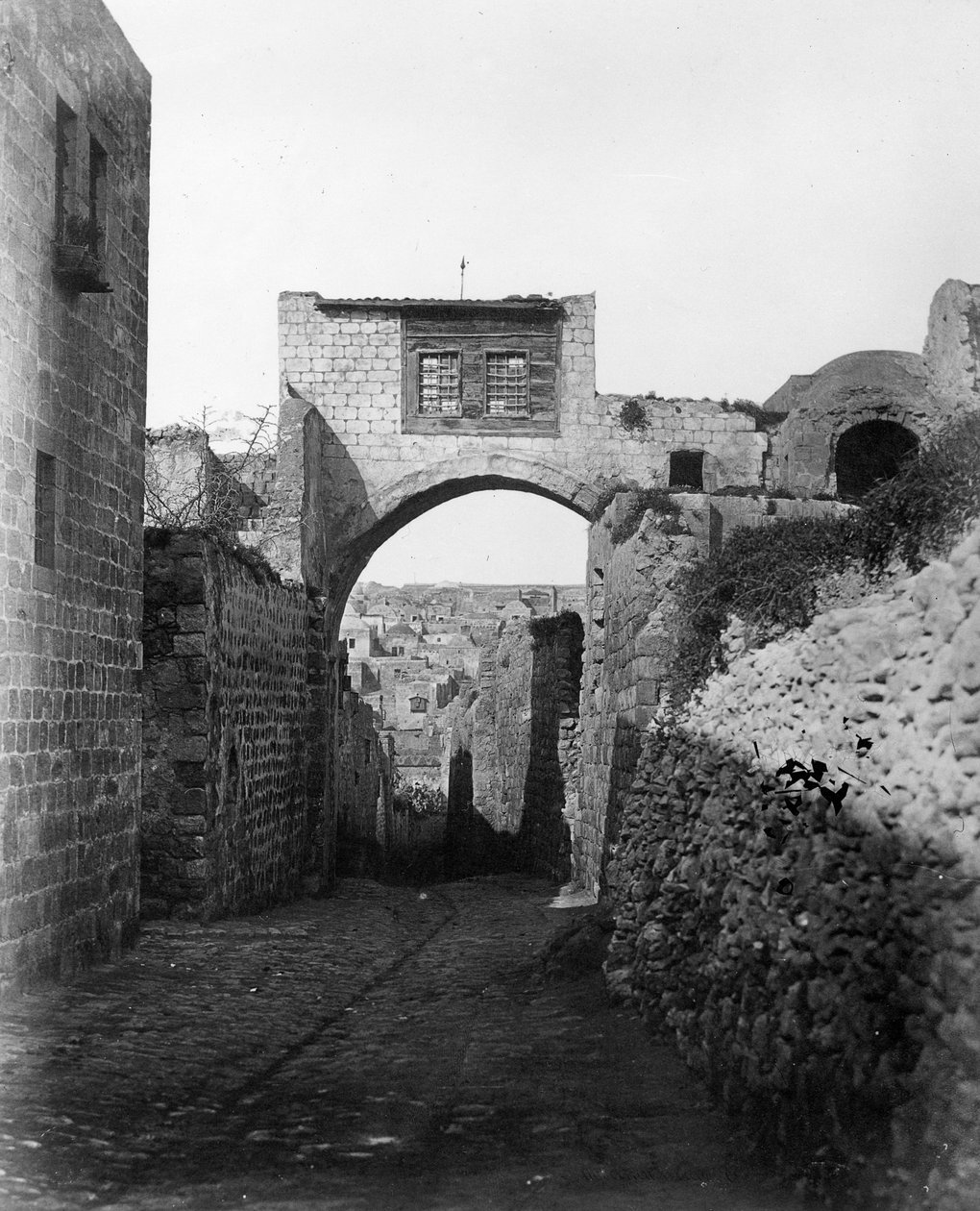 Az Ecce Homo boltív a jeruzsálemi Via Dolorosa felett, 1857 alkotó: Felice Beato