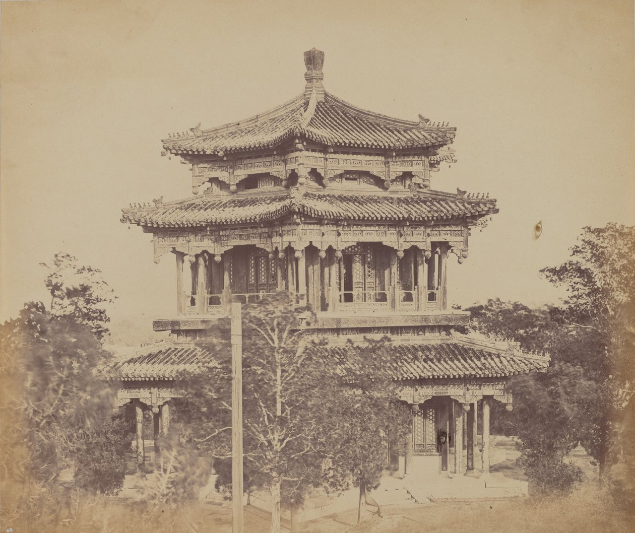 A nagy császári palota Yuen Min Yuen, Pekin, Az égés előtt, 1860. október 18. alkotó: Felice Beato