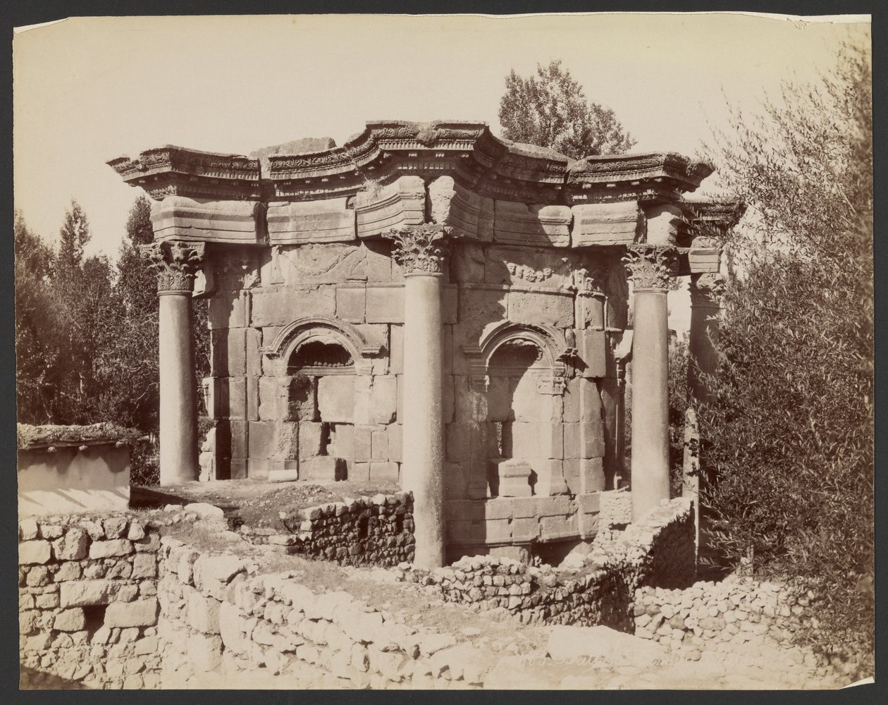 Baalbek, Vénusz temploma alkotó: Félix Bonfils