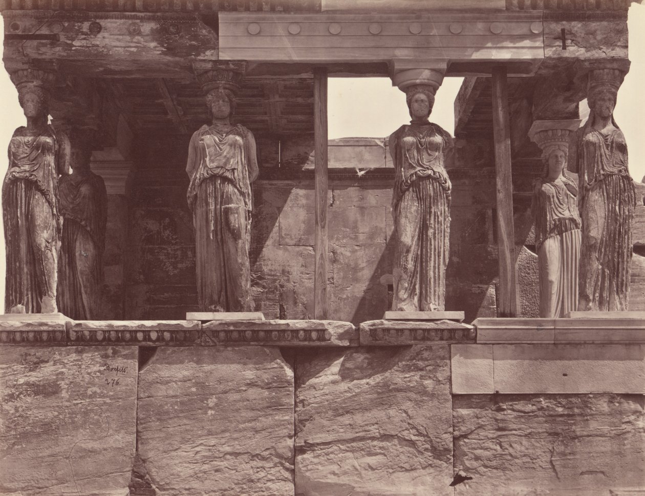 Az Erechtheion-templom kariatidái - Athén alkotó: Félix Bonfils