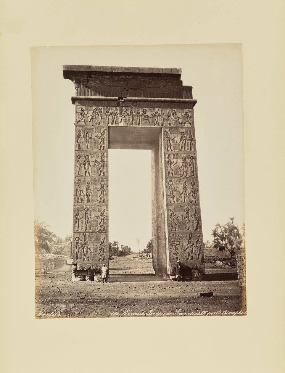 Karnak. IV. Ramszesz temploma. Diadalív alkotó: Félix Bonfils