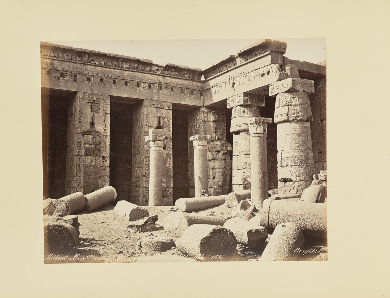 Medinet Habu, második udvar, I. Thotmesz galériája (Egyiptom) alkotó: Félix Bonfils