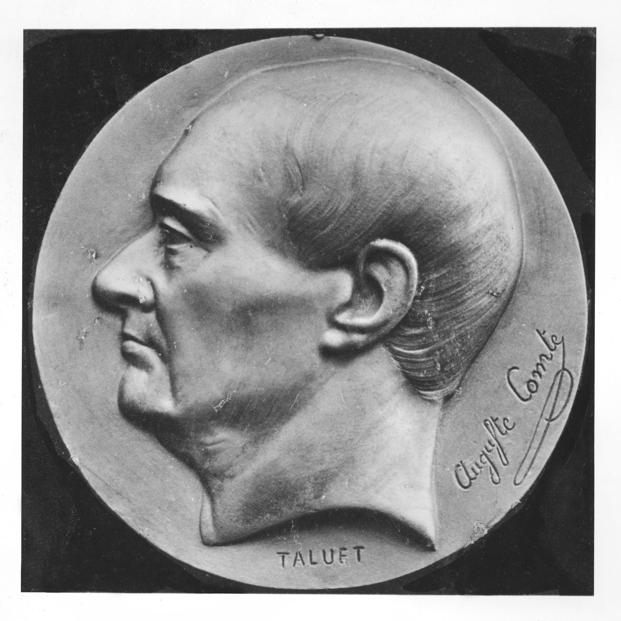 Auguste Comte medálja (márvány) alkotó: Ferdinand Taluet