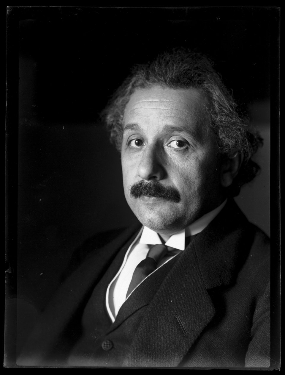 Albert Einstein (1879-1955) képe alkotó: Ferdinand Schmutzer