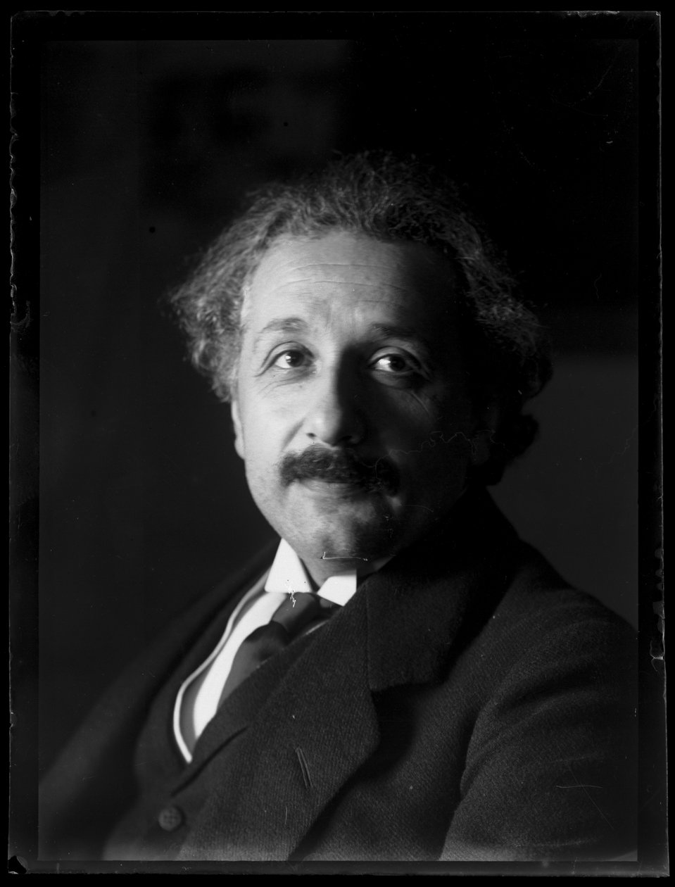 Albert Einstein (1879-1955) képe alkotó: Ferdinand Schmutzer
