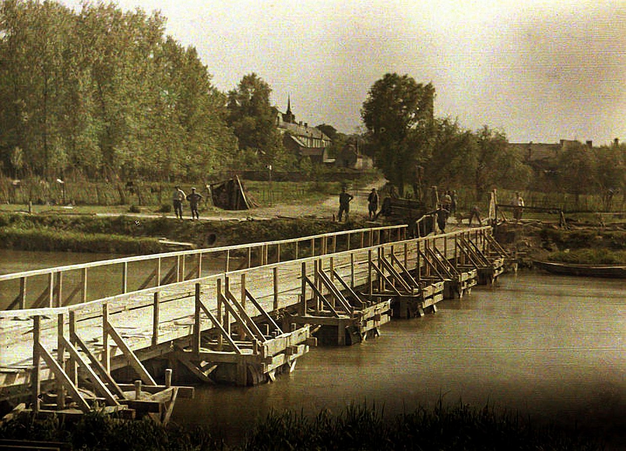 Hordóhíd az Aisne-n, Soissons, Franciaország, 1917 (autokróm) alkotó: Fernand Cuville