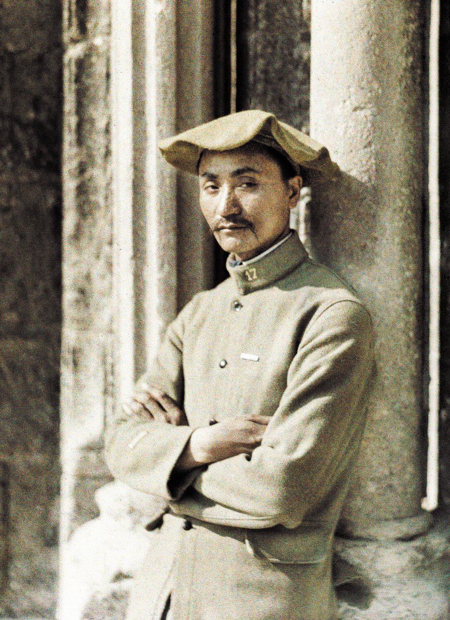 Indokínai munkás a nyugati fronton, Soissons, Aisne, Franciaország, 1917 (autokróm) alkotó: Fernand Cuville