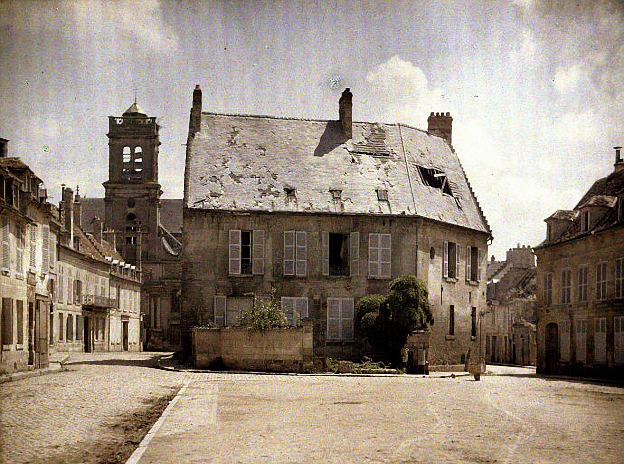 Ház sérült tetővel, Soissons, Aisne, 1917 (autokróm) alkotó: Fernand Cuville