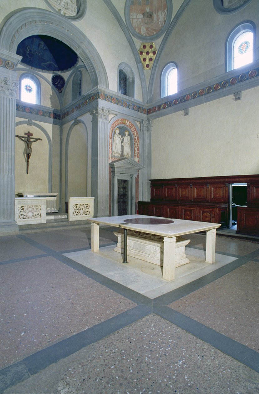 Belső nézet, 1420-29 körül épült alkotó: Filippo Brunelleschi