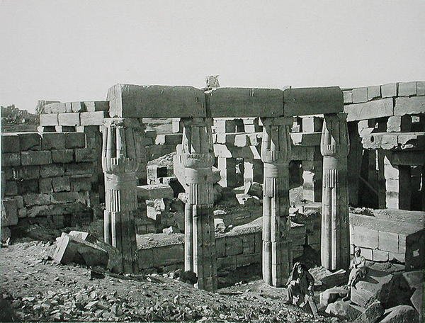 Romok Karnakban, Thébában, kiadva 1900 körül (fotónyomat) alkotó: Fils Goupil