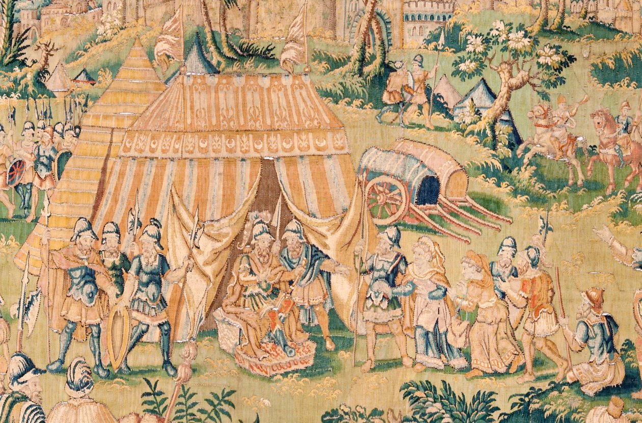 Flamand kárpit. Sorozat Judit könyve. Judit Holofernész előtt (Judith ante Holofernes). A sorozat ötödik kárpitja. Gyártás Hollandia, Brüsszel(?). 16. század második fele. Szövet Gyapjú. Hely Bari Szent Miklós temploma (musz alkotó: Flemish School