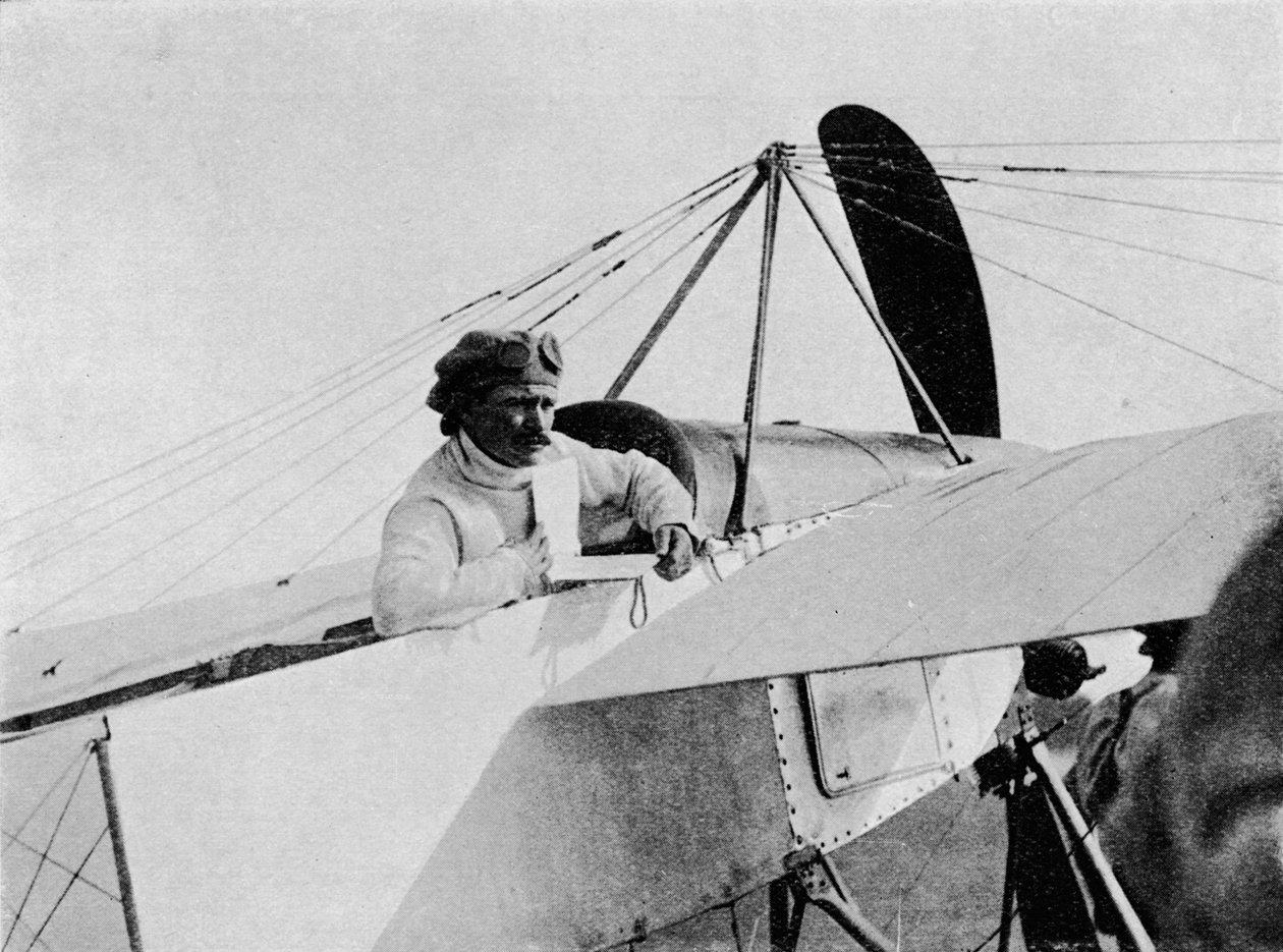 Circuit of Britain légiverseny: Jules Vedrines, Shoreham Control, Sussex, 1911, 1933. alkotó: Flight Photo