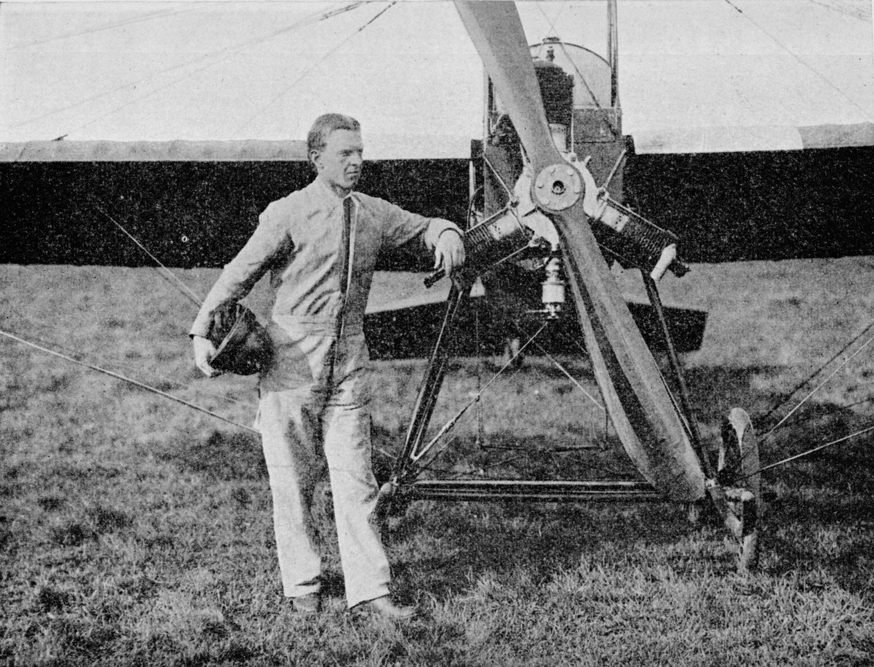 London-Párizs légiverseny: a győztes WL Brock úr, az amerikai pilóta, 1914, 1934 alkotó: Flight Photo