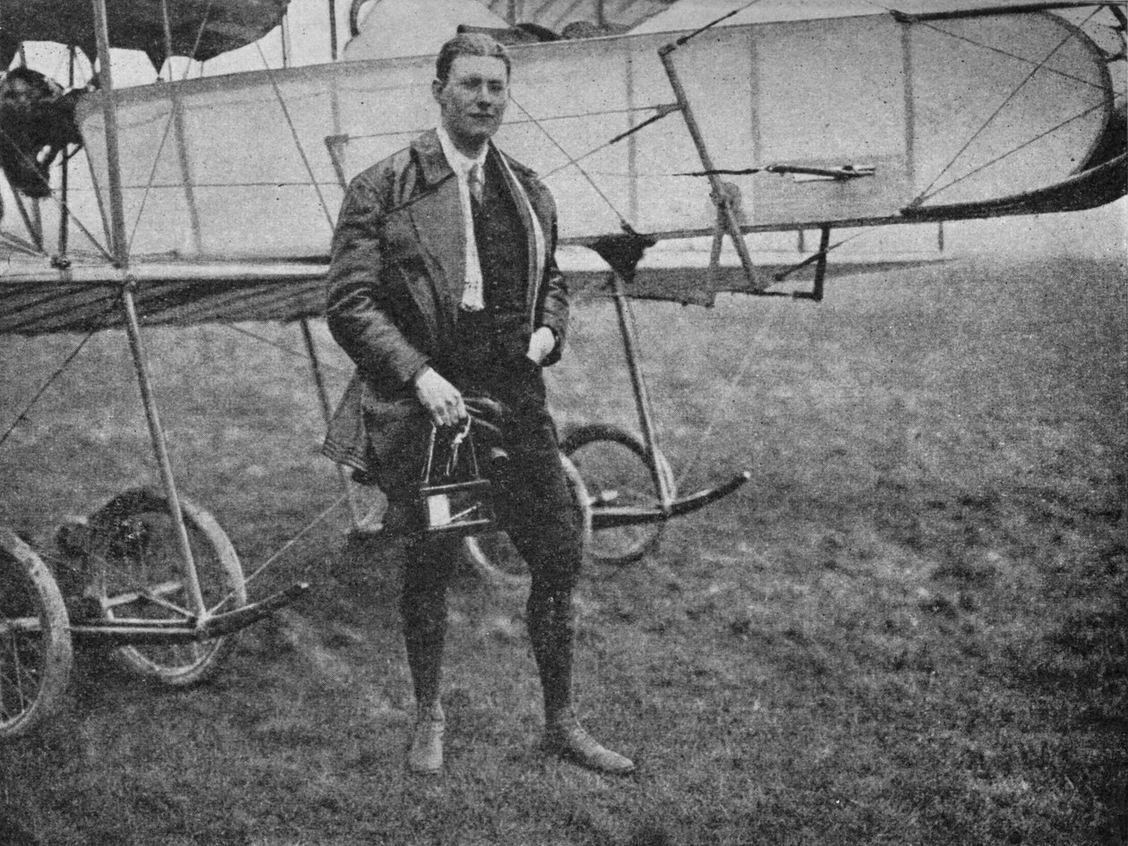 Gordon Bell úr, aki több különböző típussal repült, mint kora bármely más pilótája, 1913 1934 alkotó: Flight Photo