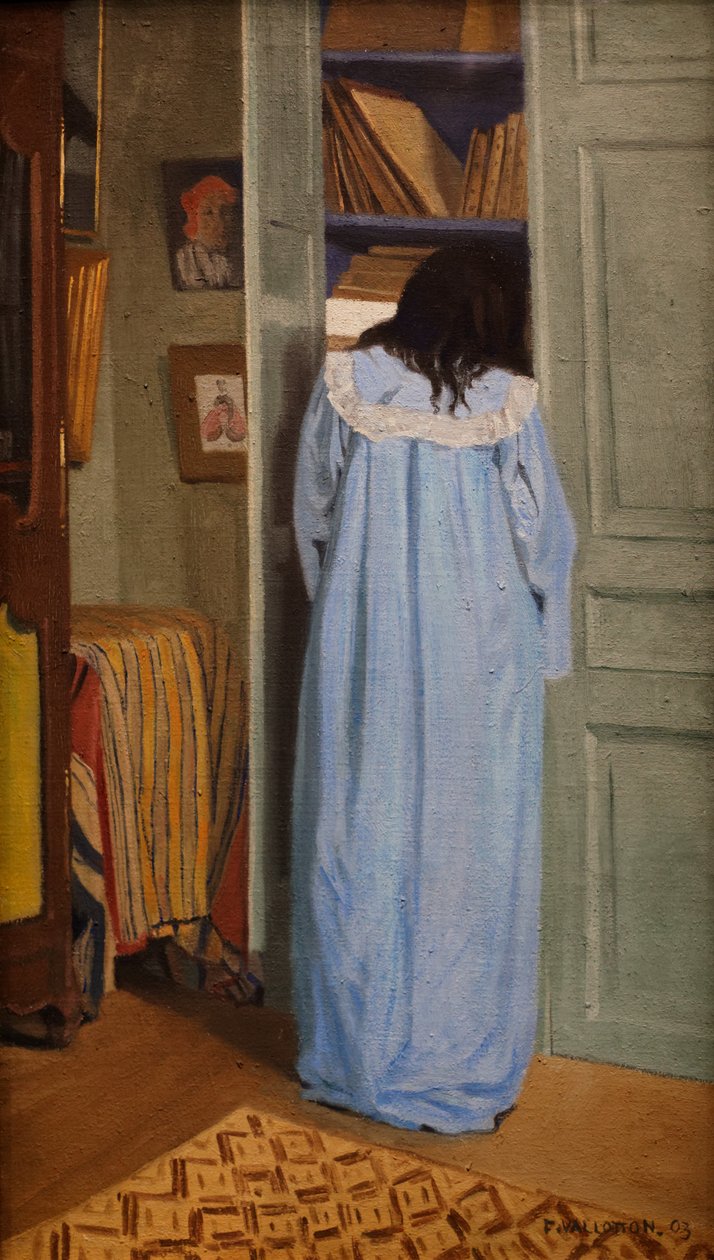 Belső, nő kékben keres egy szekrényben alkotó: Felix Edouard Vallotton