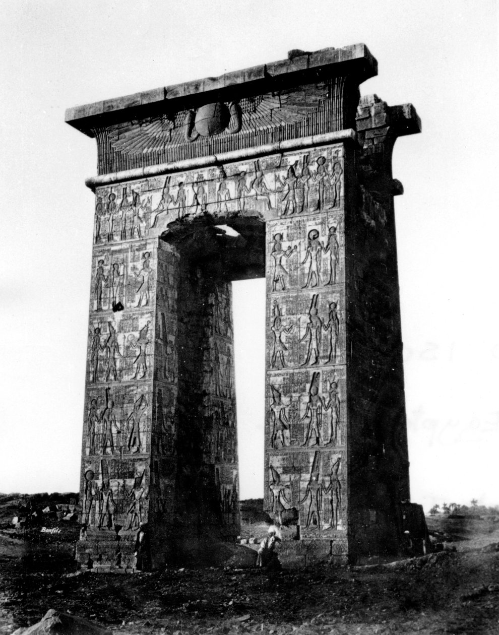 Kapu Karnaktól északra, Núbia, Egyiptom, 1878 alkotó: Félix Bonfils