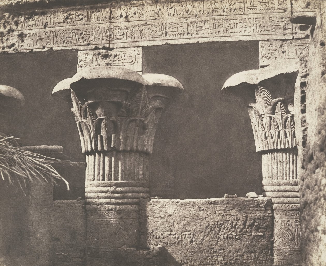 Esneh Latopolis, Sandy Construction – Architrave, Shafts and Capitals, 1851-52. alkotó: Félix Teynard