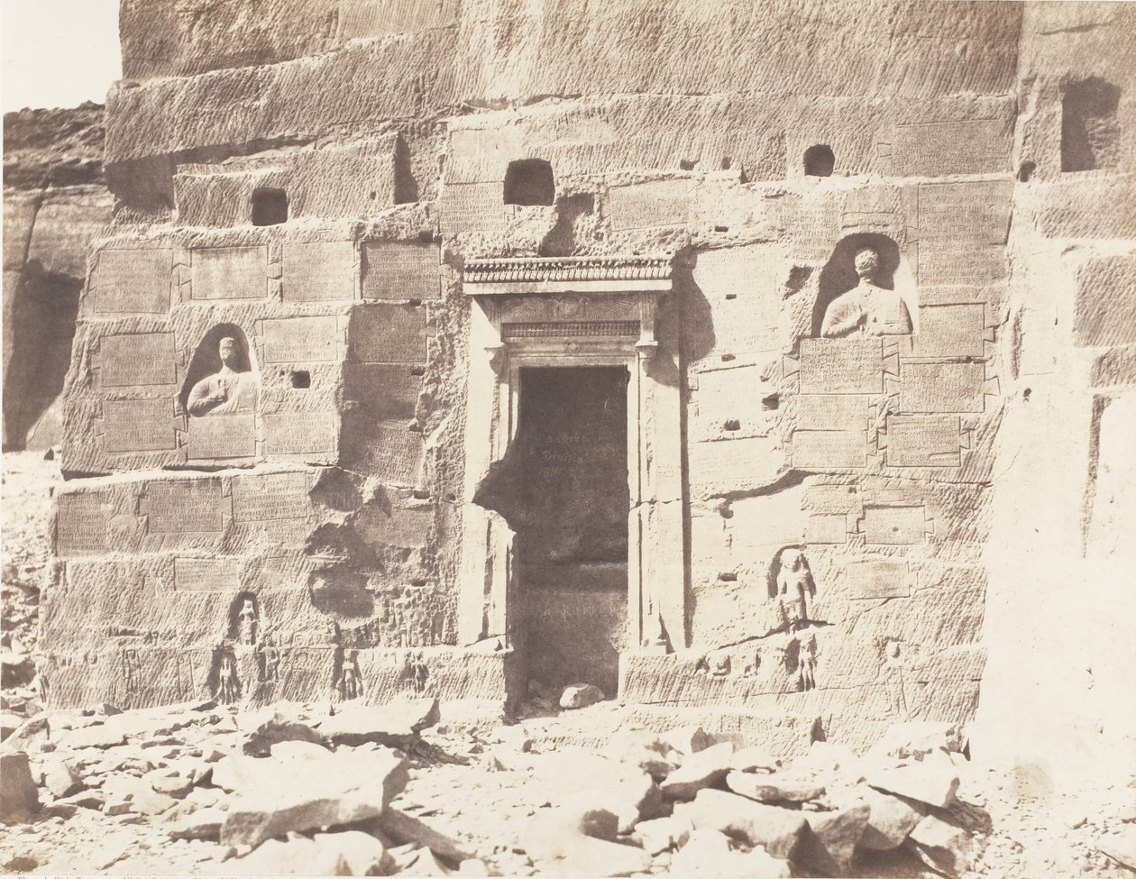 Kardâcy, szentély, fülkék és feliratok faragott a kőbányákban, 1851-52, nyomtatva 1853-54. alkotó: Félix Teynard
