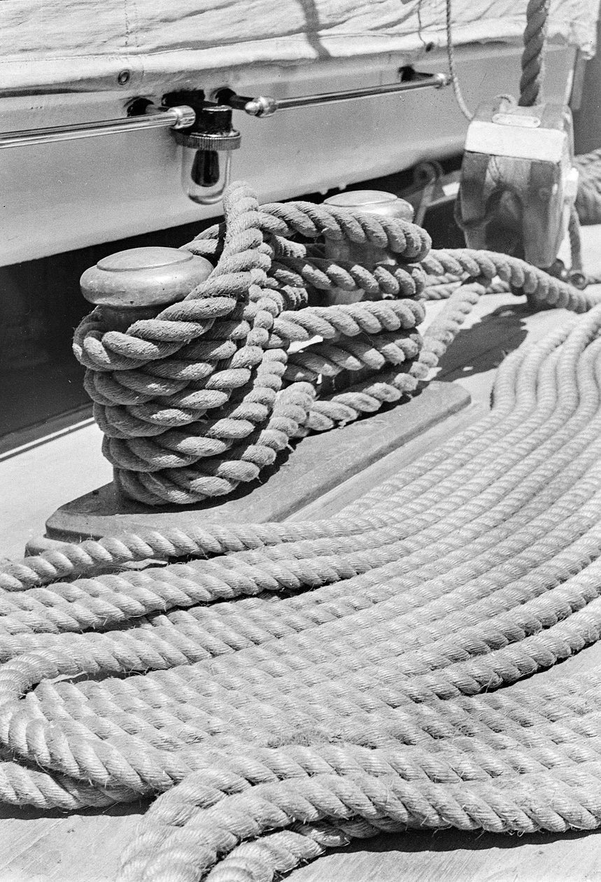 Az Amerigo Vespucci hajón: oszlop és kötél alkotó: Fosco Maraini