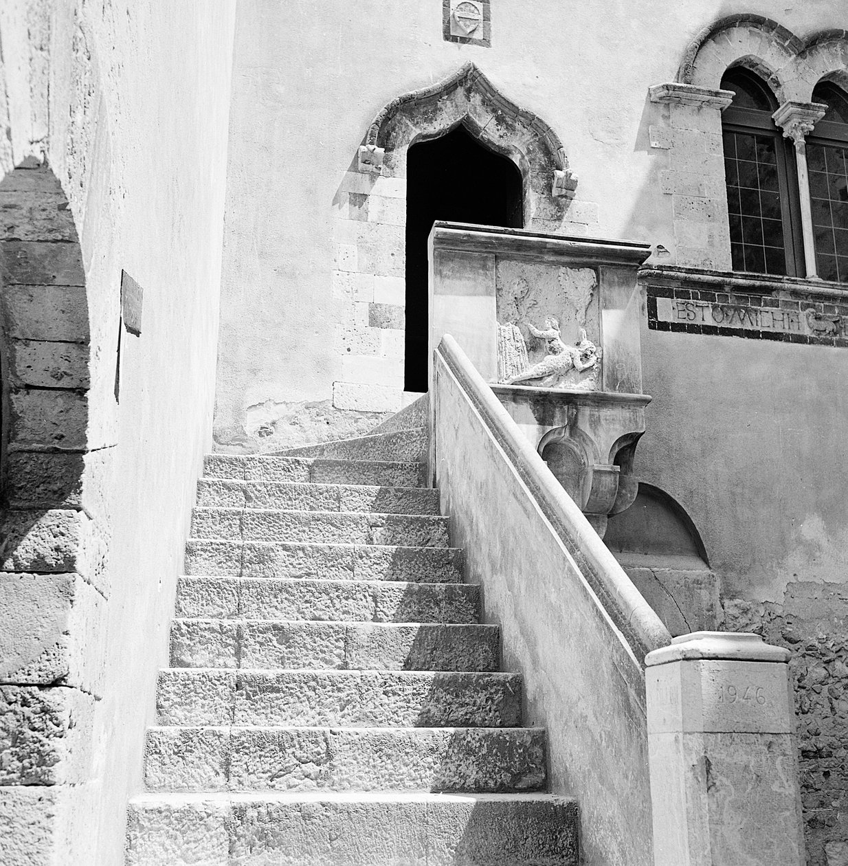 Taormina szaracén vára, Szicília alkotó: Fosco Maraini