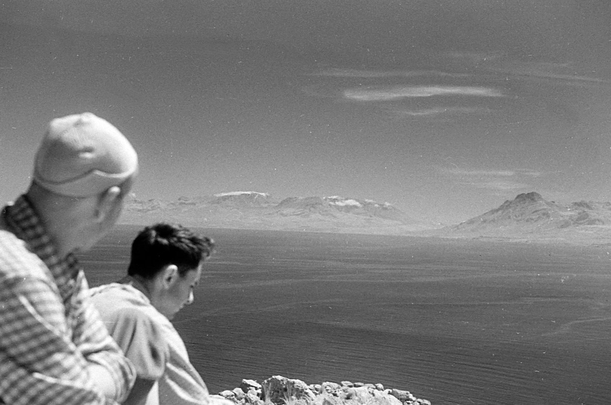 Kilátás a Capo Zafferano felől alkotó: Fosco Maraini