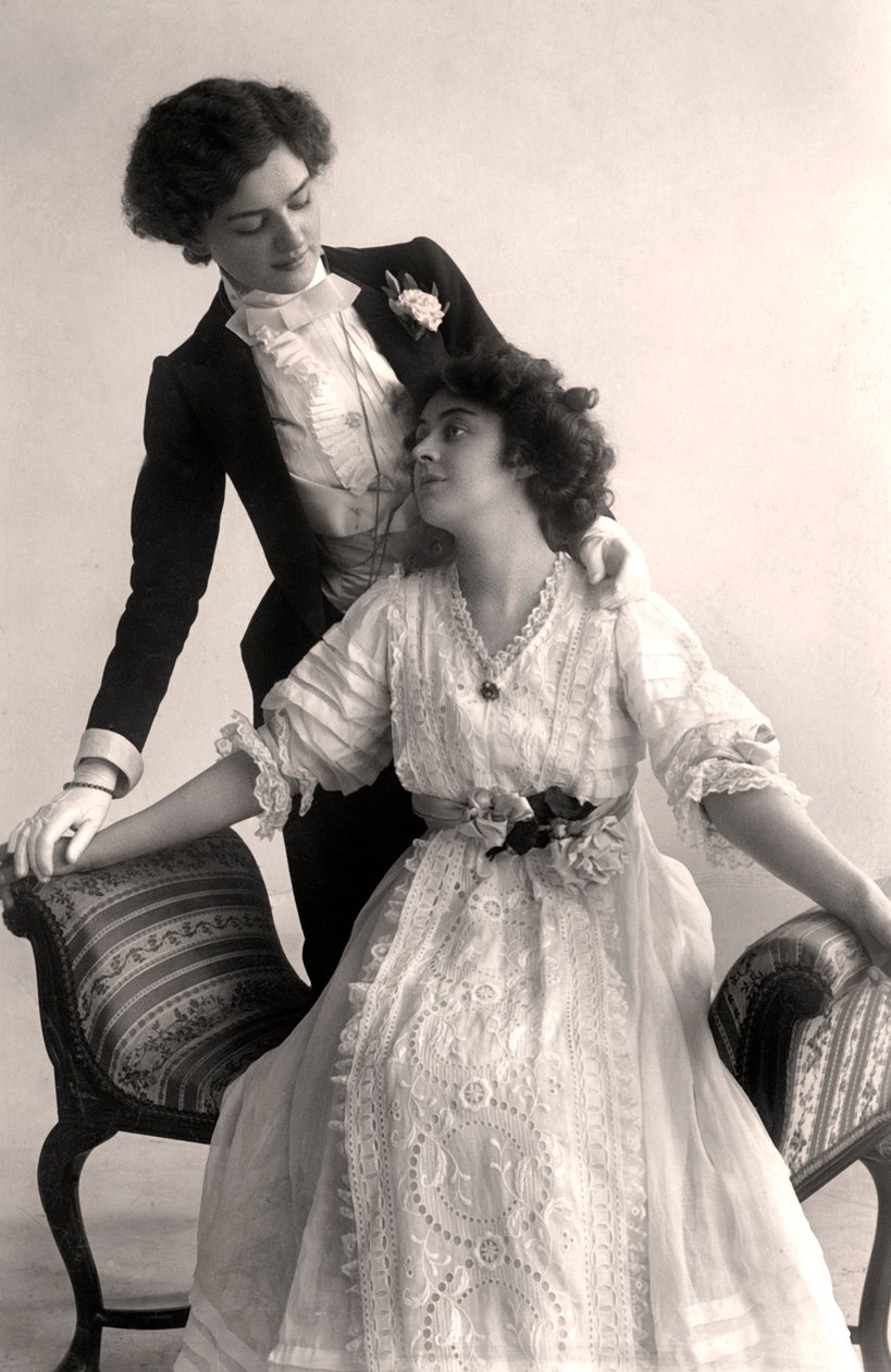 Lily Elsie 1886-1962 és Adrienne Augarde 1882-1913, angol színésznők, 1907. alkotó: Foulsham and Banfield