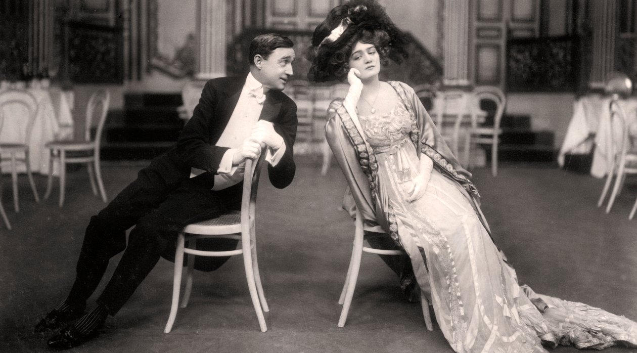 Lily Elsie és Joseph Coyne a Vidám özvegyben, 1907. alkotó: Foulsham and Banfield