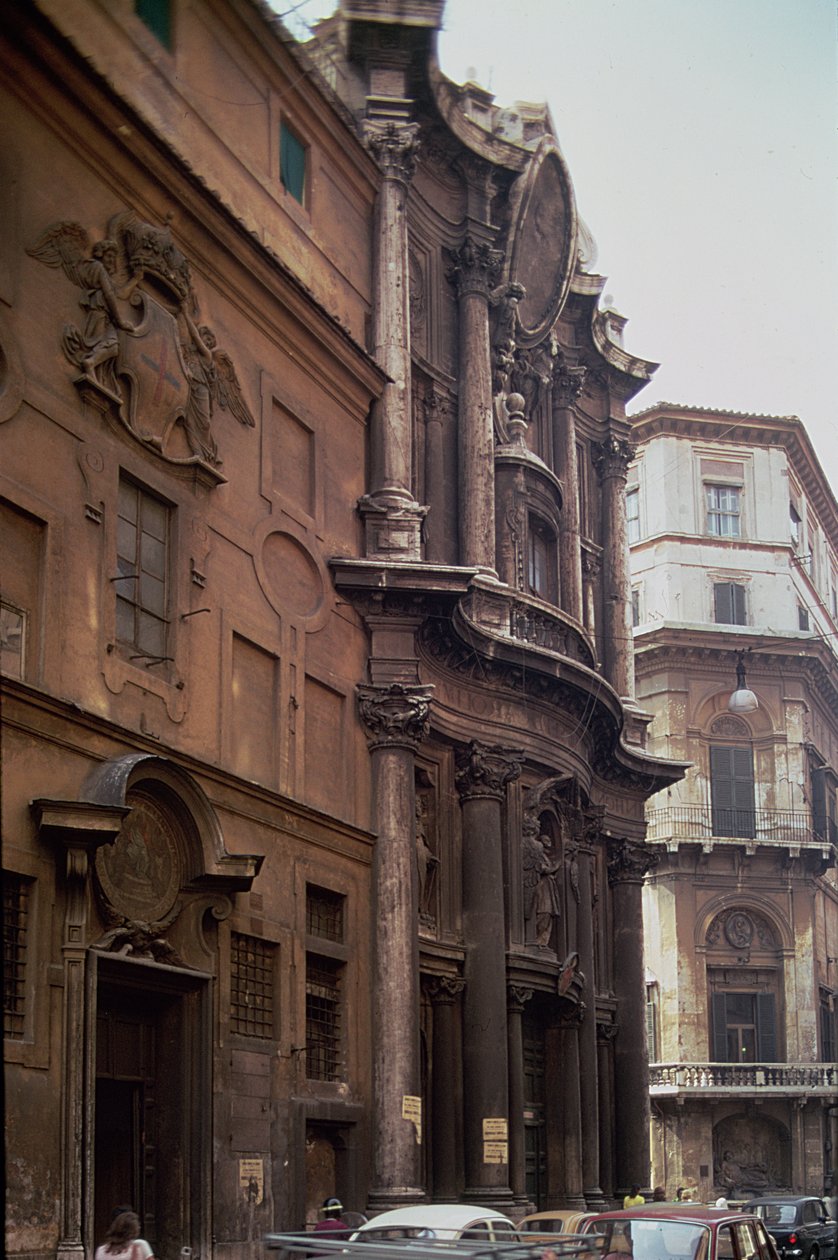 A San Carlo alle Quattro Fontane templom és kolostor homlokzatai, Róma, 1637-41 alkotó: Francesco Borromini