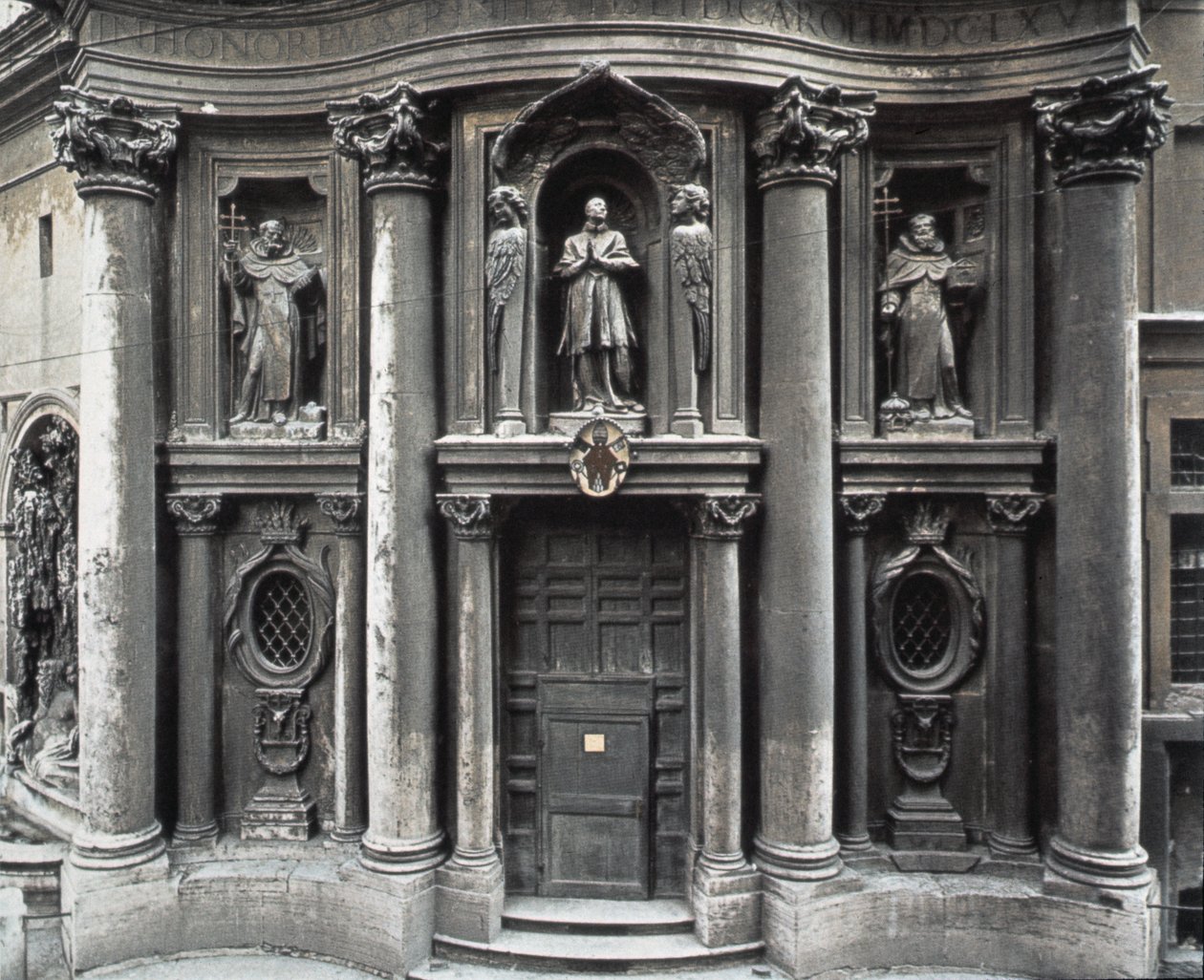 A homlokzat alsó fele, 1637-41 alkotó: Francesco Borromini