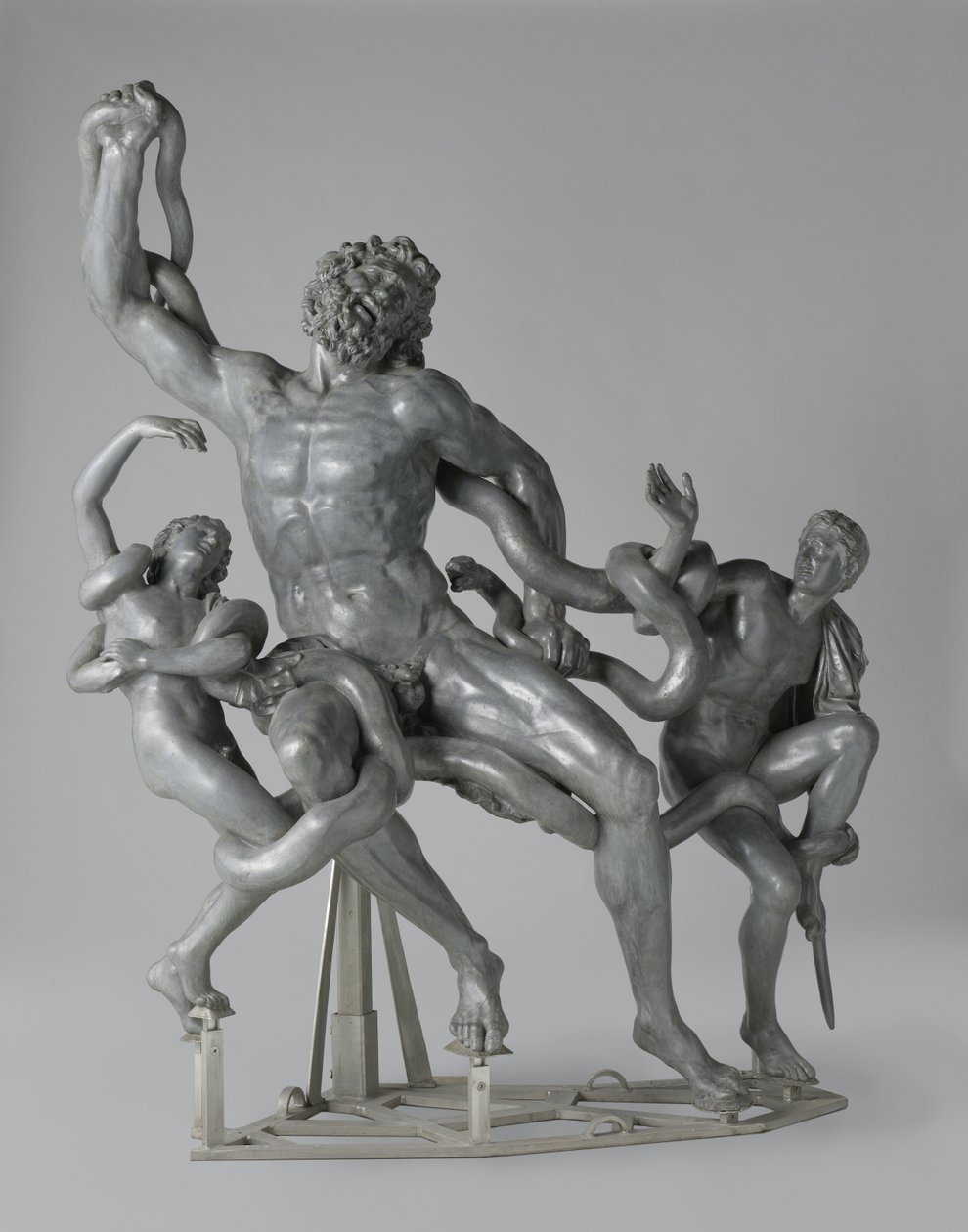 Laocoön trójai pap és fiai hiába harcolnak két tengeri kígyó fojtogató ereje ellen alkotó: Francesco Righetti