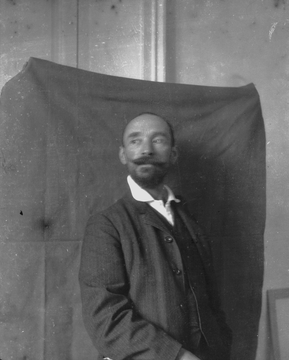 Francesco Paolo Michetti, önarckép (f/w fotó) alkotó: Francesco Paolo Michetti