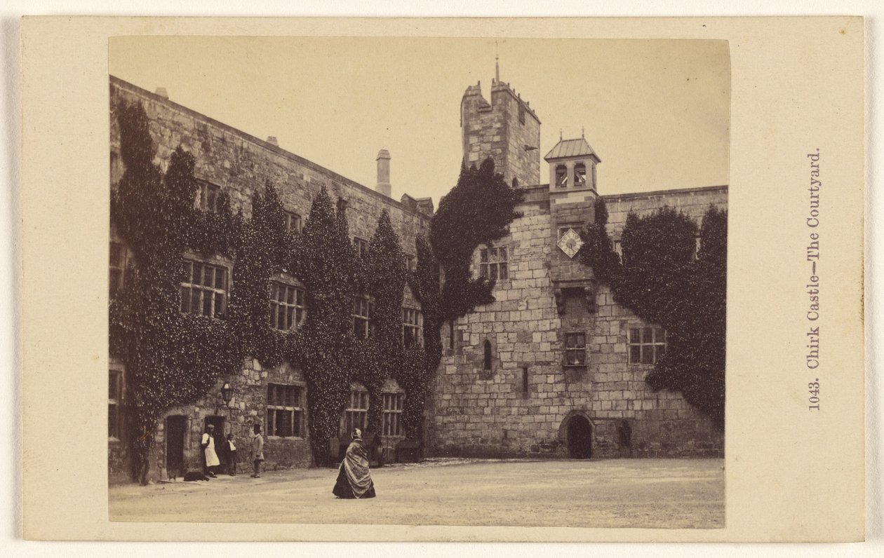 Chirk kastély - Az udvar alkotó: Francis Bedford