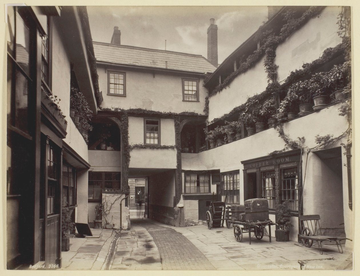 Gloucester, a New Inn udvara alkotó: Francis Bedford