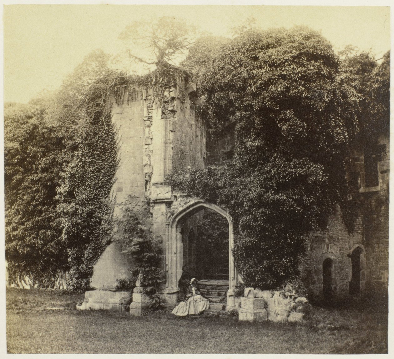 Ruïne van Raglan kastély Monmouthshire-ben Raglan kastély. Nagy lépcsőház (cím az objektumon) alkotó: Francis Bedford