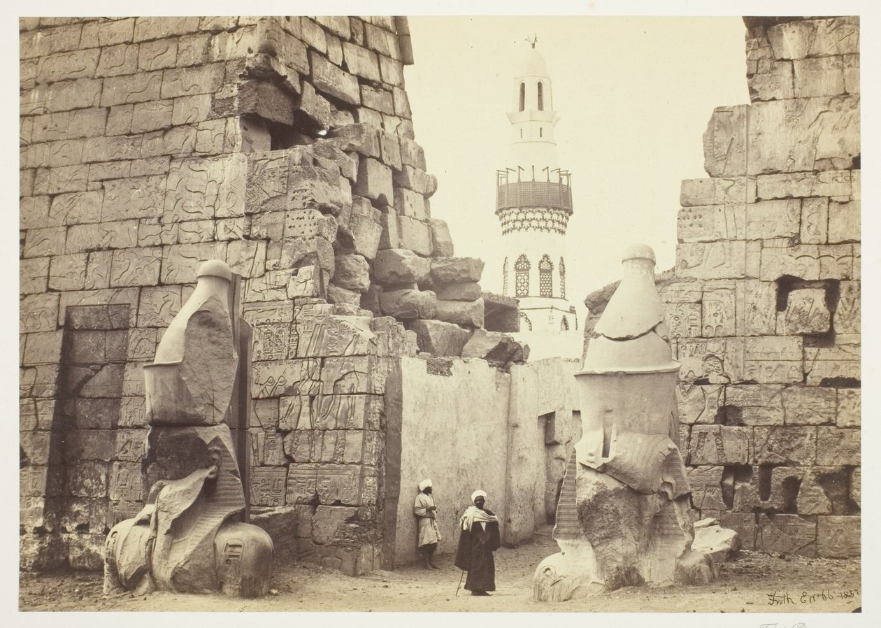 A Nagy Templom bejárata, Luxor alkotó: Francis Frith
