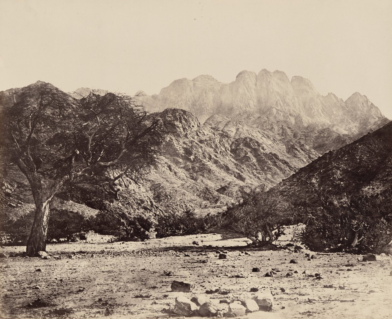A Serbal-hegy, a Wádee Feyránról, Egyiptom,1858 (fotó) alkotó: Francis Frith