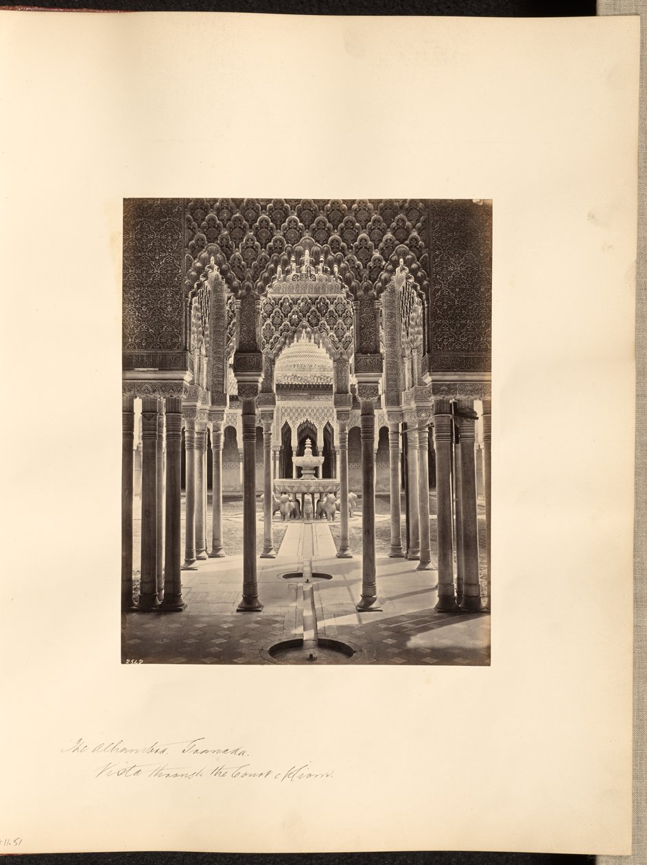 Az Alhambra, Granada, kilátás az Oroszlánok udvarára alkotó: Francis Frith