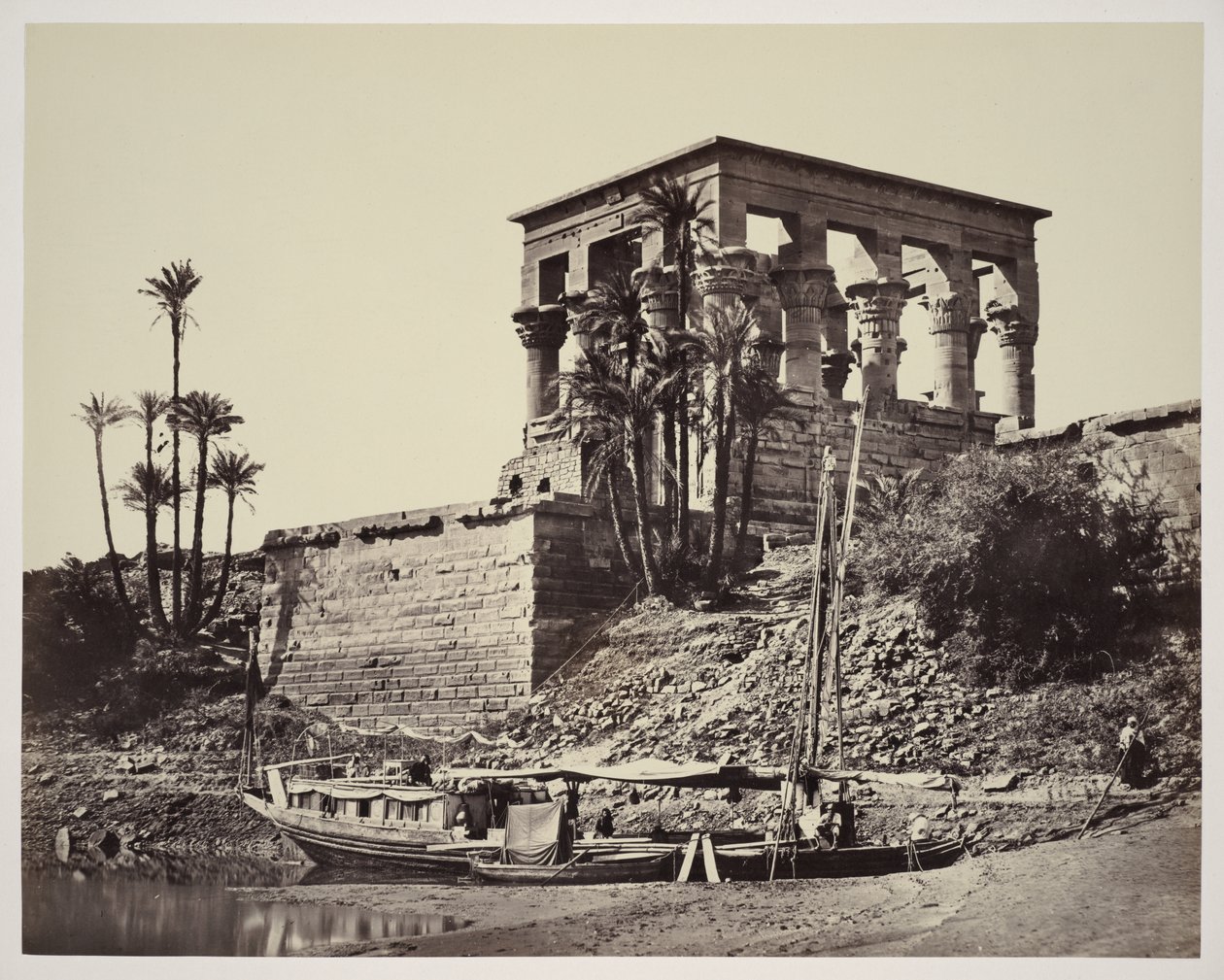 A hüpaitrális templom, Philae alkotó: Francis Frith