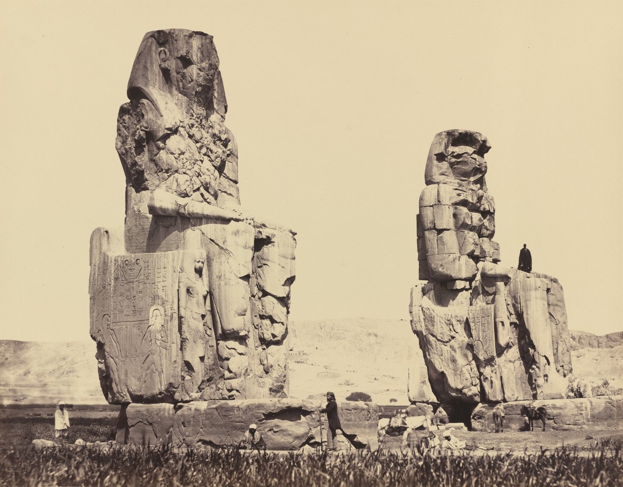 A síkság szobrai, Théba alkotó: Francis Frith