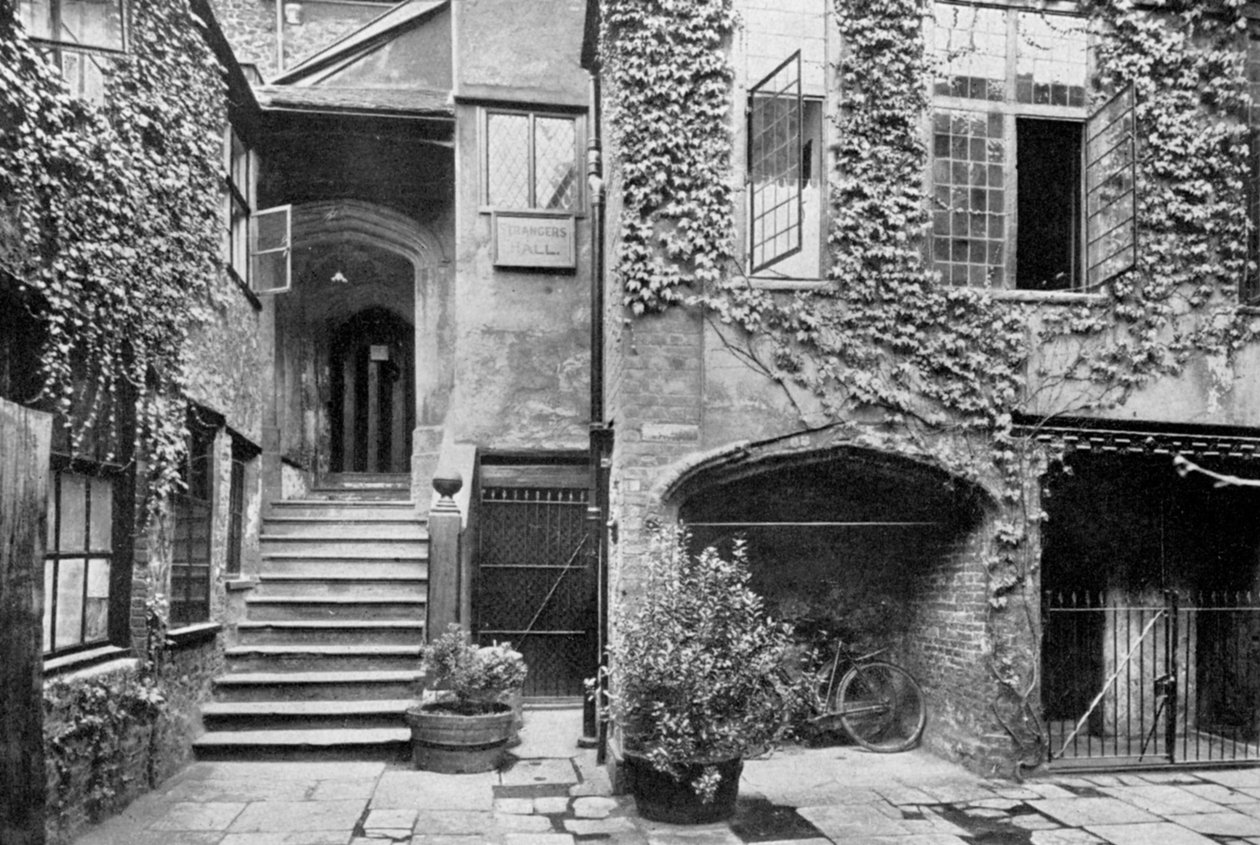 The Strangers Hall, Norwich, Norfolk, 1924-1926 alkotó: Frith and Co