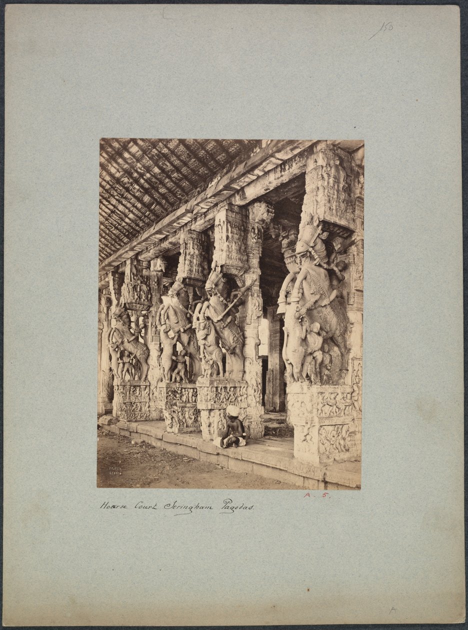 Trichinopoly Horse Court alkotó: Francis Frith and Co.