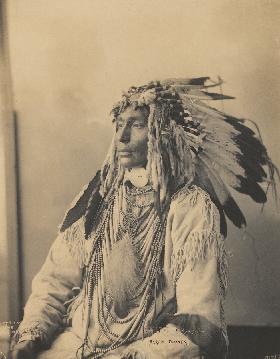 Kill Spotted Horse, Assiniboines, 1898 (platina palládium nyomat) alkotó: Frank Albert Rinehart